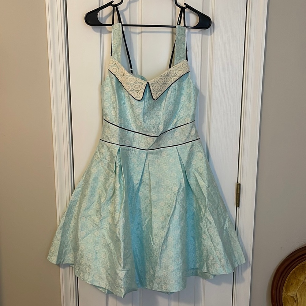 Ryu size large dress